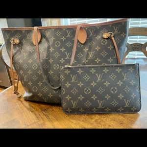 Louis Vuitton Neverfull MM with receipt & dustbag!